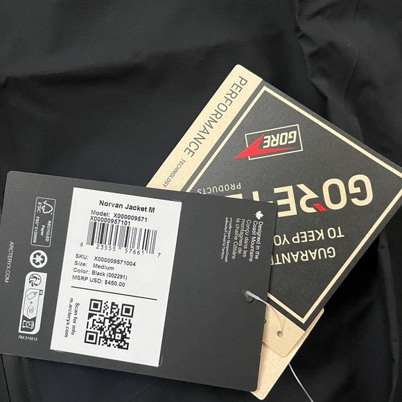 Arc'teryx Norvan Jacket - Picture 2 of 2